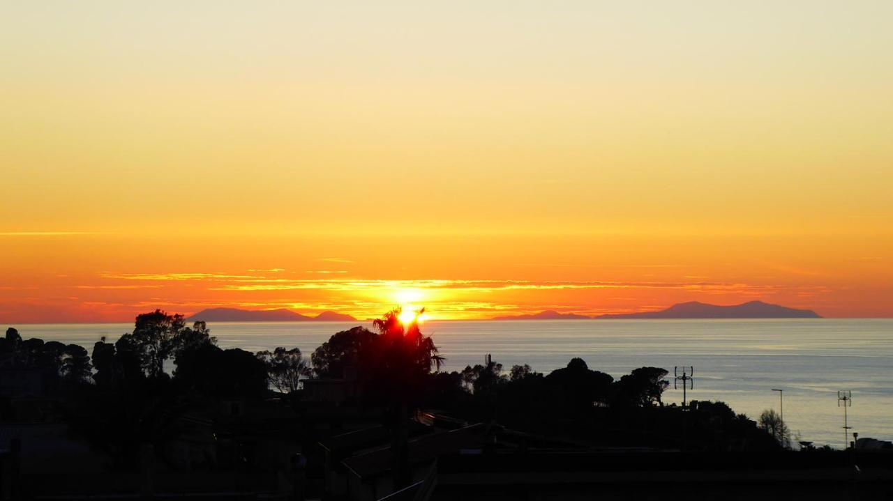 Appartamento Panoramico Santa Domenica 圣多米尼卡 外观 照片