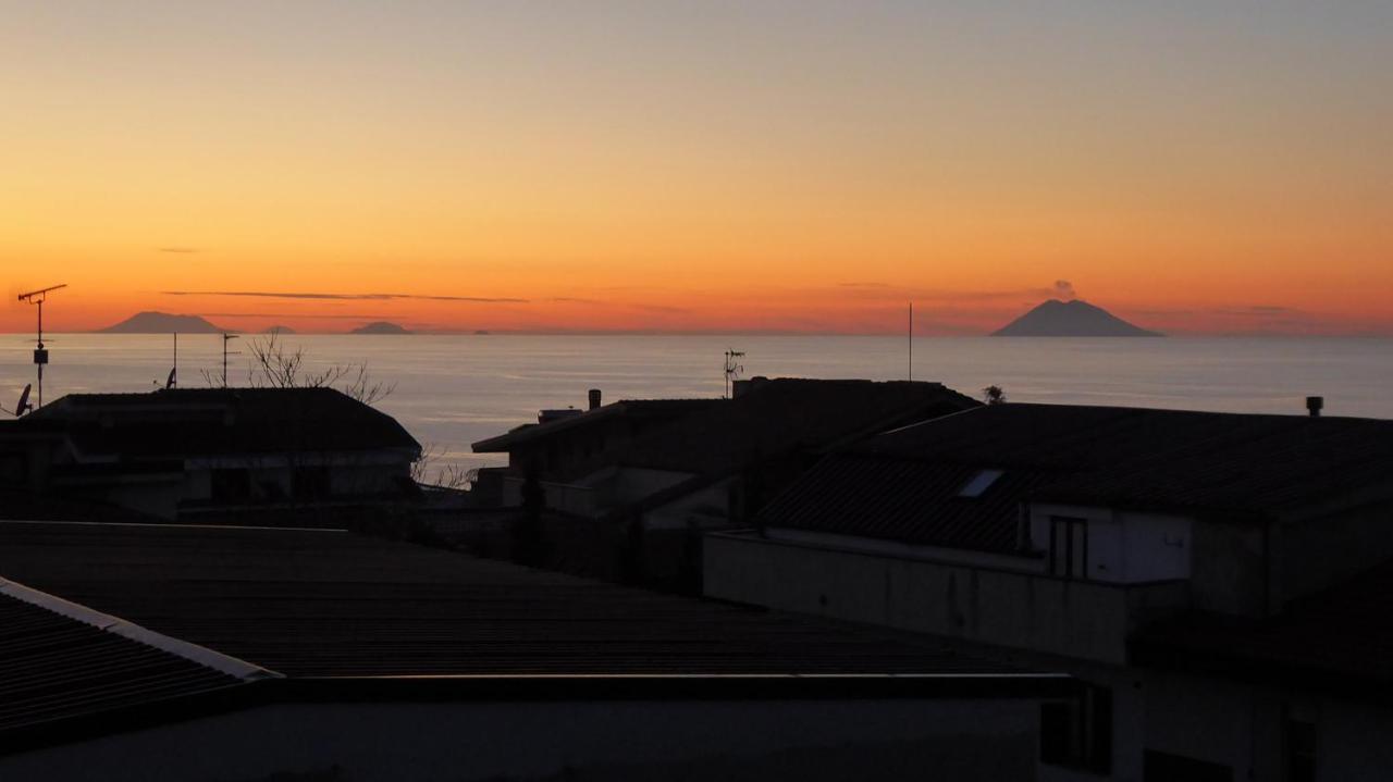 Appartamento Panoramico Santa Domenica 圣多米尼卡 外观 照片