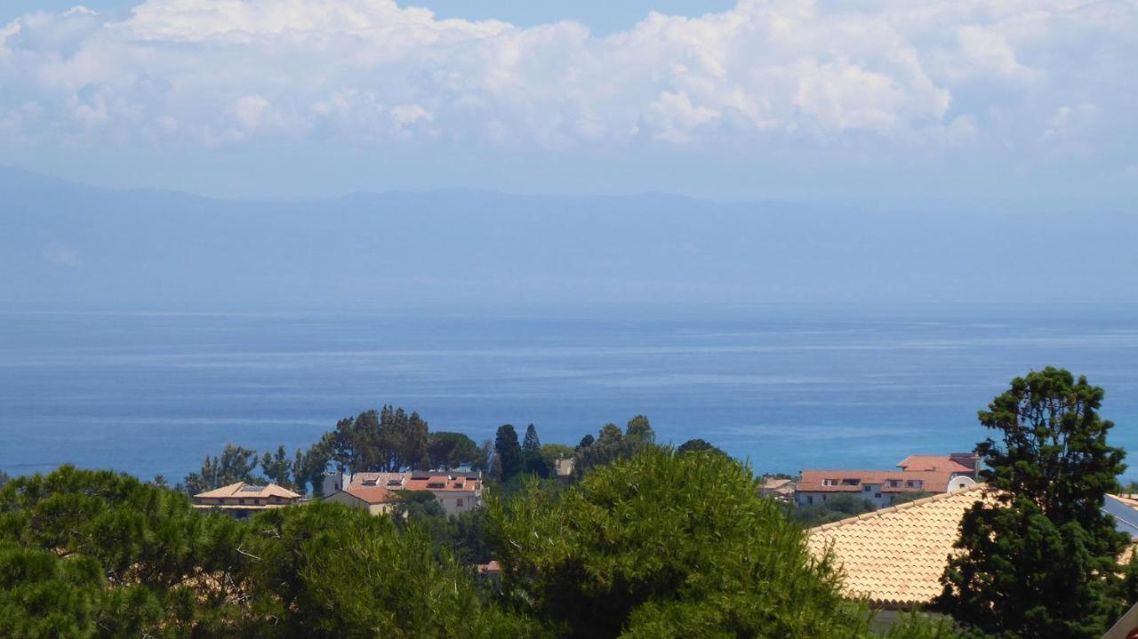 Appartamento Panoramico Santa Domenica 圣多米尼卡 外观 照片